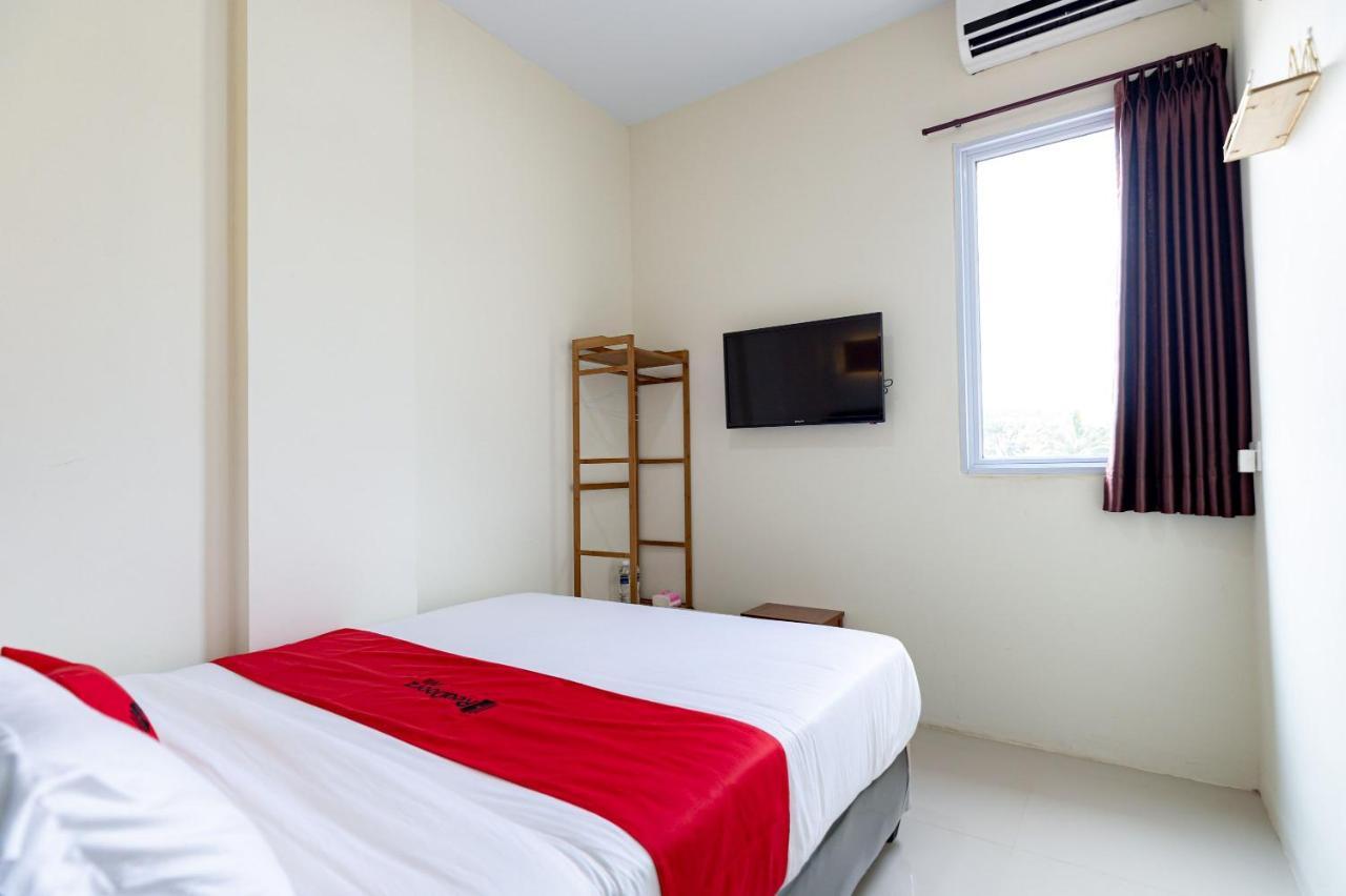 Reddoorz Plus At Komplek Abc Batu Aji Batam Kubuk Экстерьер фото